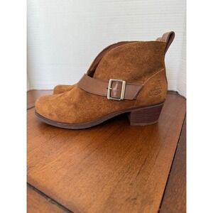 UGG Women's Tan Suede Leather Buckle‎ Ankle Boots Heel Size 6